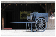 Carriole portugaise à un essieu pour atteler à un grand poney ou une mule. Créa MSA en métal photogravé.