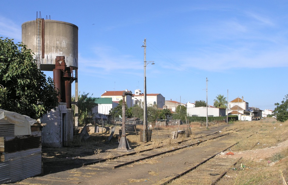 La gare vue depuis le château d'eau sur les voies en talon  (msa 2008)